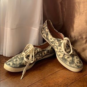 Keds + Hollister Sneakers Pattern Hawaiian Flowers